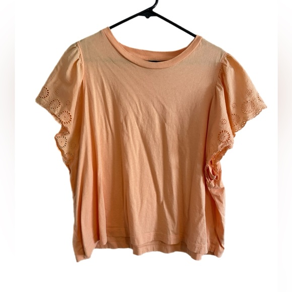 Old Navy Tops - Old Navy Peach Short Sleeve Eyelet Flutter Sleeve Top